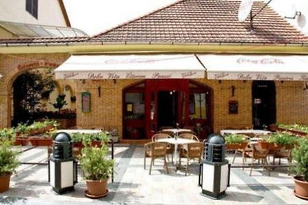 Dolce Vita Panzio Miskolc Exterior photo